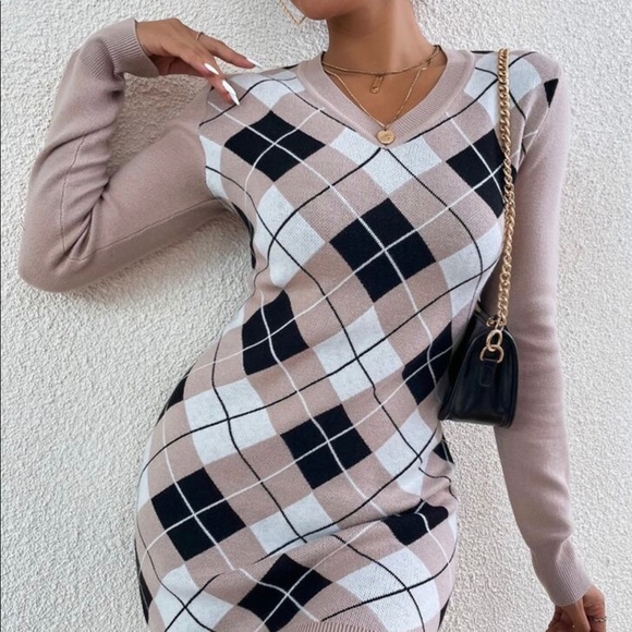 Dresses & Skirts - Bodycon Sweater 🎀